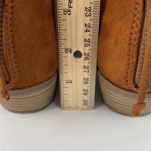 Dunes caramel (brown tones) faux suede ankle bootie size 6M - Picture 13 of 14